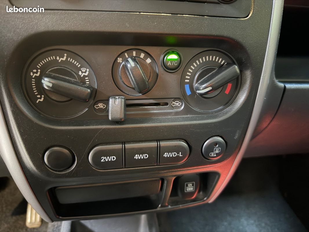 SUZUKI JIMNY 1,3L VVT 86Ch 4X4 3 PORTES 1ère MAIN (image 20)