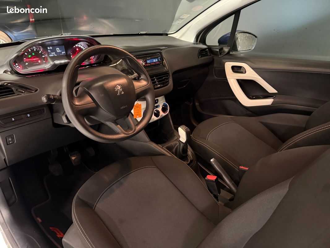 PEUGEOT 308 3P 68ch LIKE - Distribution OK - Garantie - REPRISE -Prêt à partir (image 5)