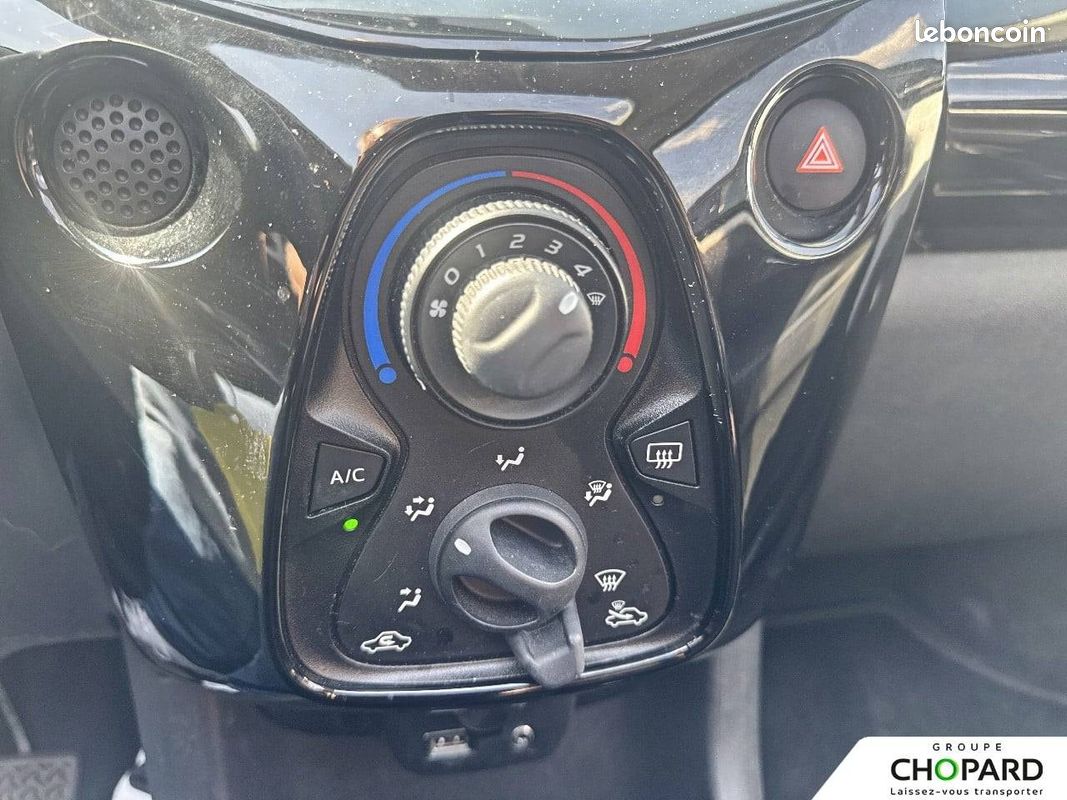 CITROEN C1 Airscape VTi 72 S&S Shine (image 13)
