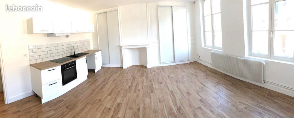 Appartement 2 pièces 46 m² · à Orbec · 46 m² · 450 €