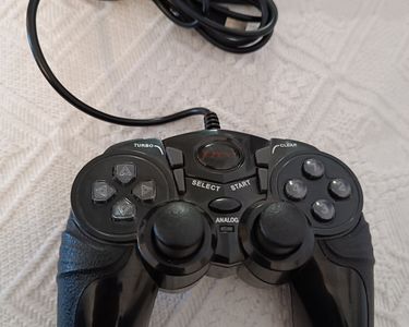 Manette De Jeu Pour Freebox - Couleur Noire - Ouverte Mais Jamais Utilisée - Compatible Freebox
