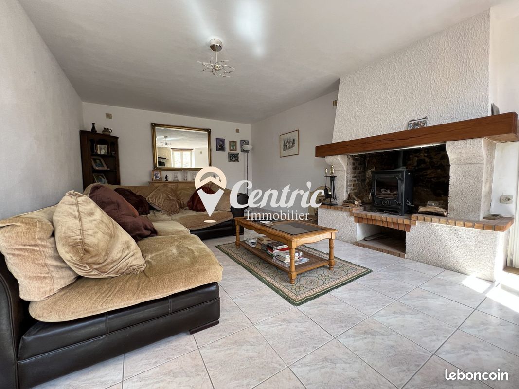 Maison 7 pièces 164 m² - Argentonnay 79150 Moutiers-sous-Argenton (image principale 3)