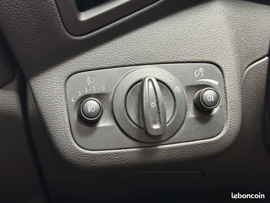 Ford KUGA Executive / CarPlay (image 29)