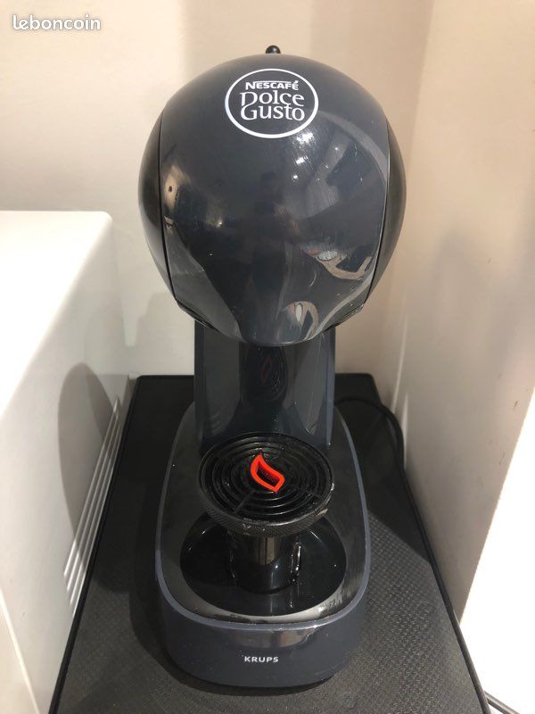 Cafetière Dolce Gusto + rangement pour capsules (image 2)