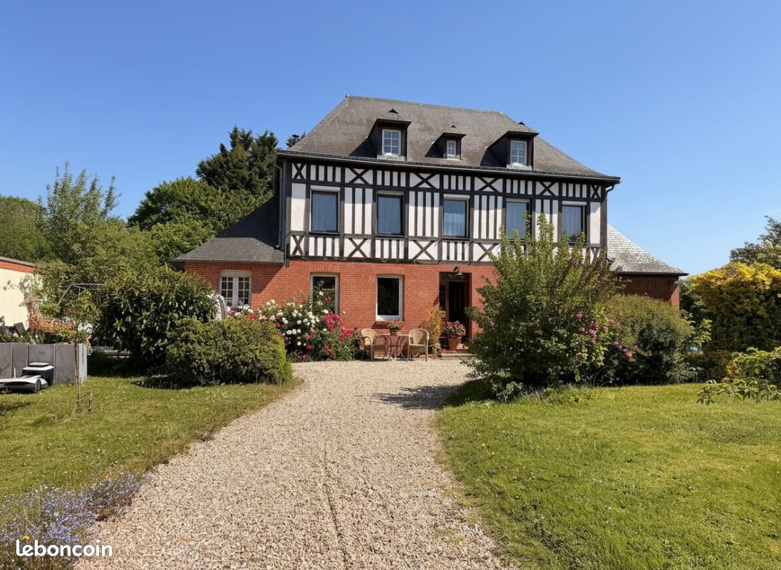 Maison 8 pièces 235 m² · à Yvetot · 235 m² · 550 000 €