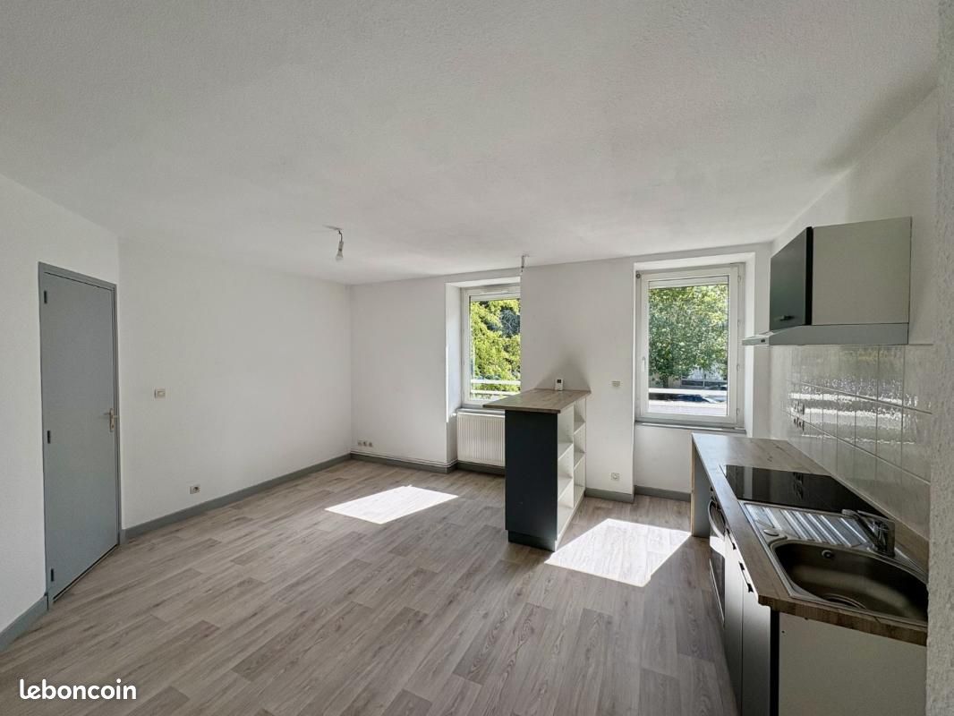 Appartement 2 pièces 37 m² · à Roanne · 37 m² · 425 €/mois