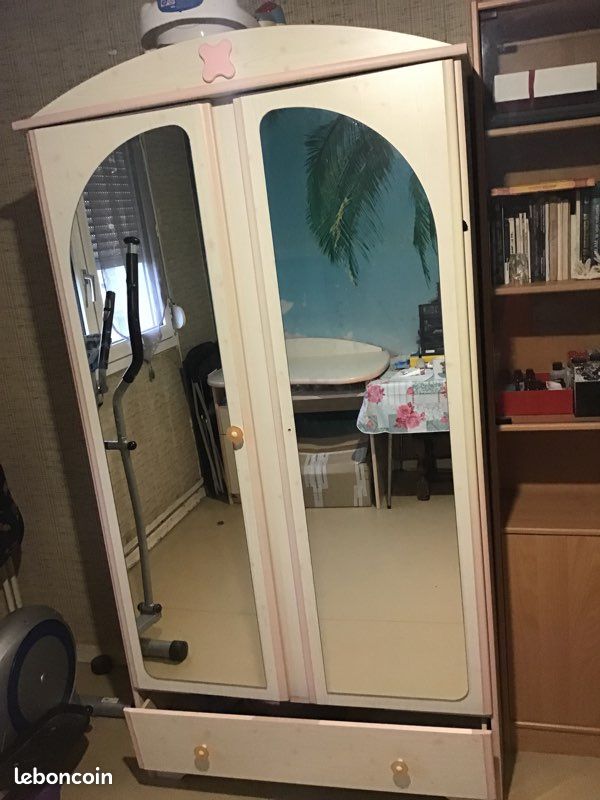 Armoire rose (image 1)