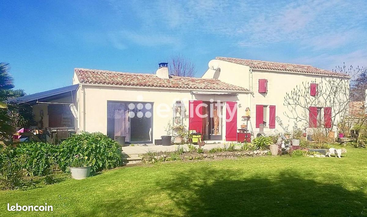 Maison 5 pièces 121 m² · à Saint-Just-Luzac · 121 m² · 337 500 €