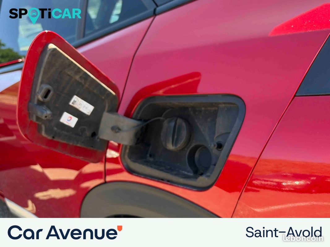 PEUGEOT 2008 PureTech 130 S&S BVM6 GT (image 31)