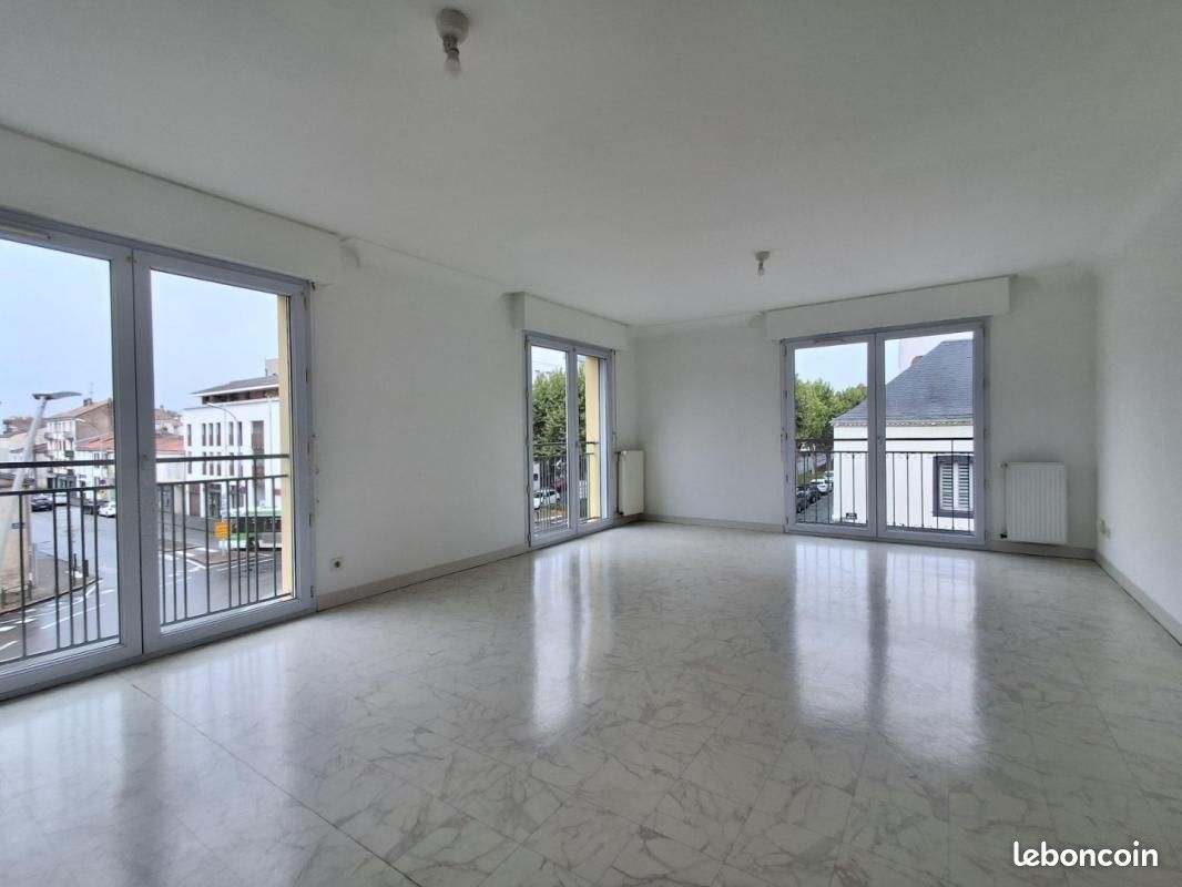 Appartement 3 pièces 74 m² · à La Roche-sur-Yon · 74 m² · 730 €/mois