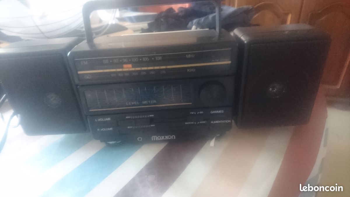 Poste de radio (image 1)