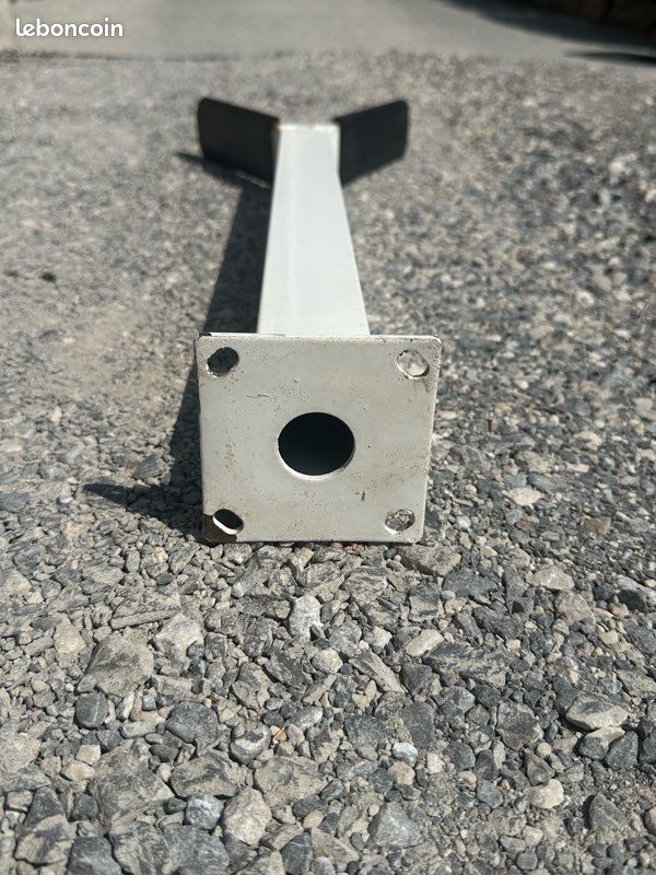 Poteau de support pour barrière levante - Bon état (image 2)