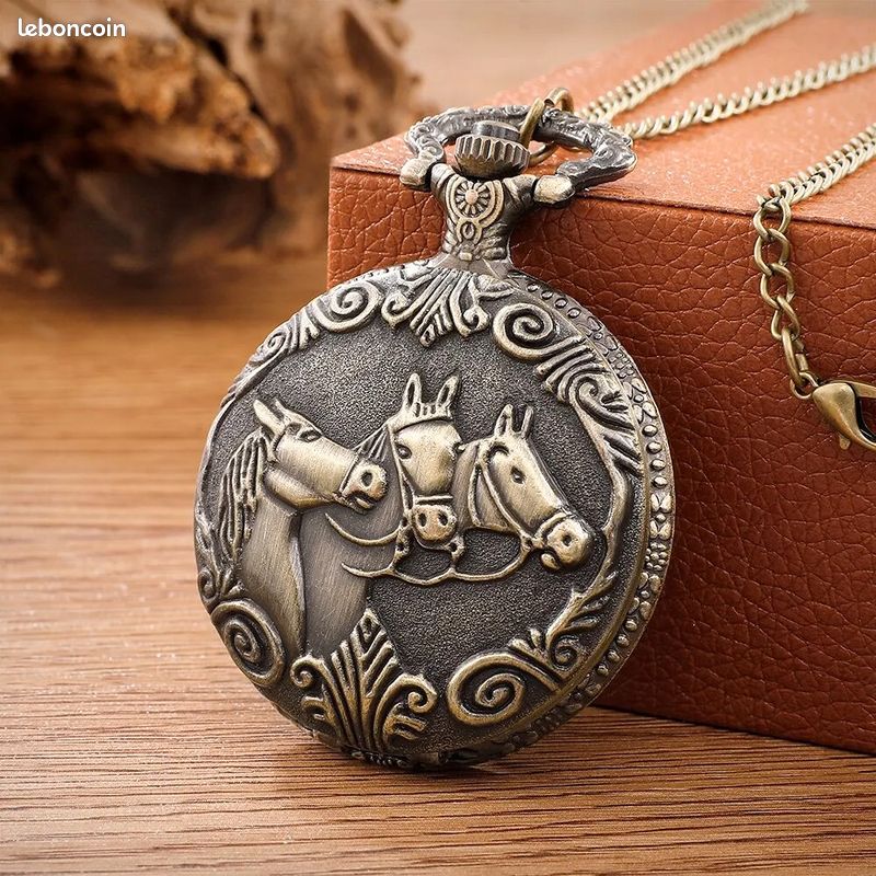 Montre De Poche Pendentif Chevaux - Cadran Blanc, Alliage Cuivré, Chaîne 80 Cm - Cadeau Homme Femme Vintage