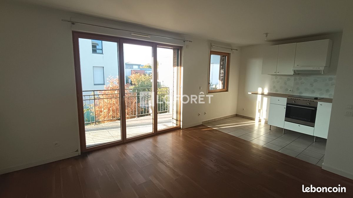 Appartement 2 pièces 44 m² · à Guyancourt · 44 m² · 1 011 €/mois