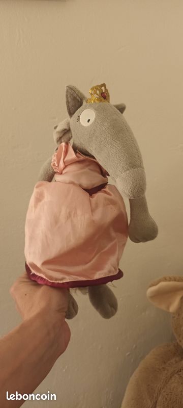 Peluche petit Loup auzou la princesse Louve Jeux Jouets