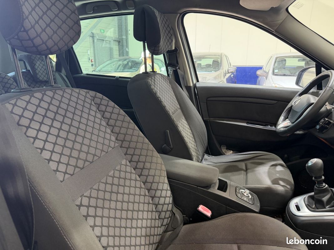 RENAULT SCENIC III dCi 130 FAP Energy eco2 Expression (image 8)