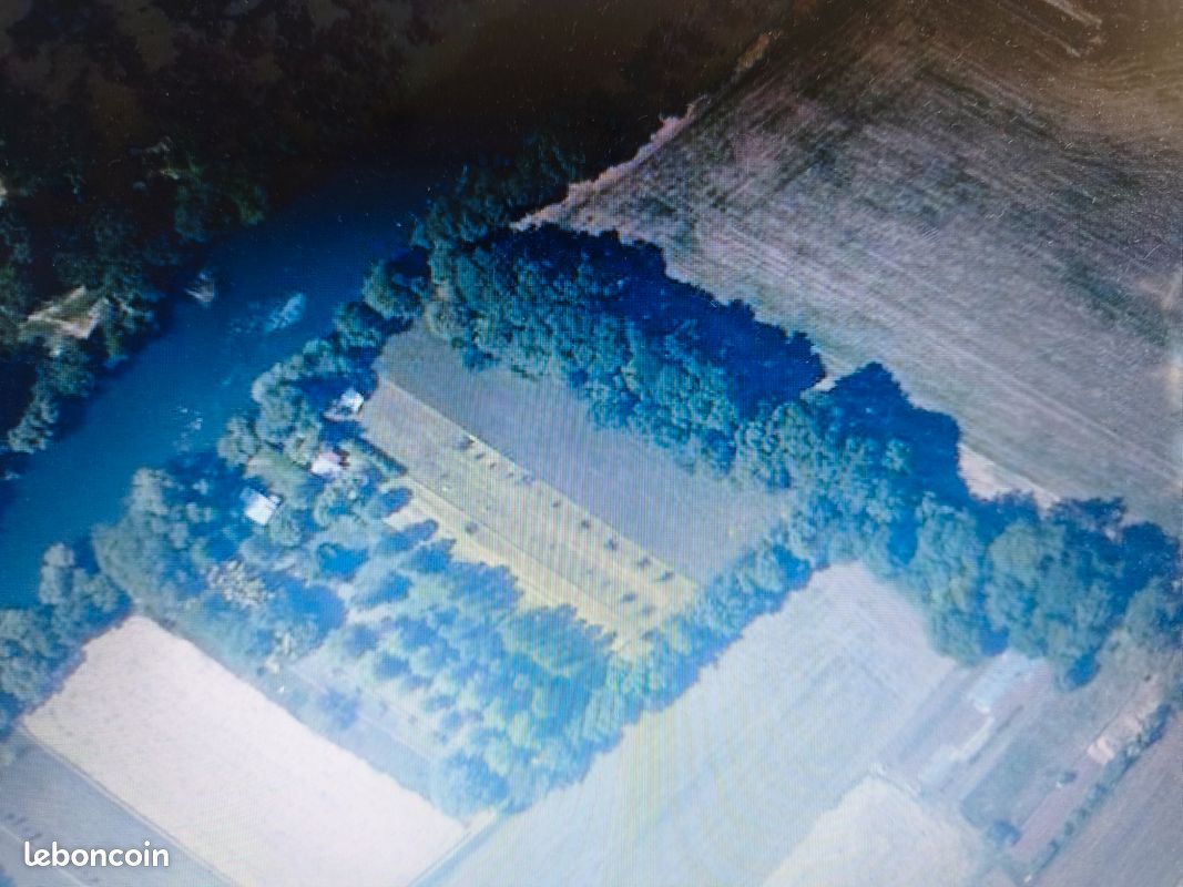 Vends terrain de loisir · à Chasseneuil-du-Poitou · 16 500 €