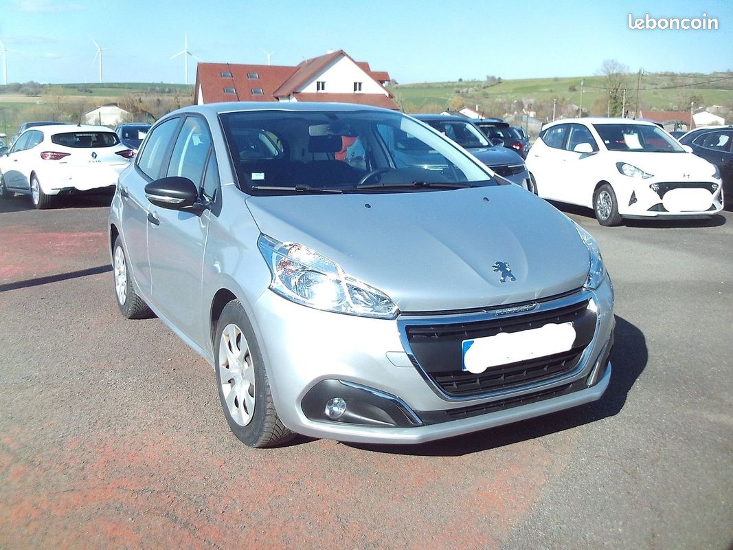 Peugeot 208 AFFAIRE 1.6 BLUEHDI 100CH PREMIUM 5 PORTES (image 2)