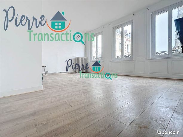 https://img.leboncoin.fr/api/v1/lbcpb1/images/b9/45/3b/b9453bd8ff8c9f08f78969f3fd5a93aa74cd5642.jpg?rule=ad-image