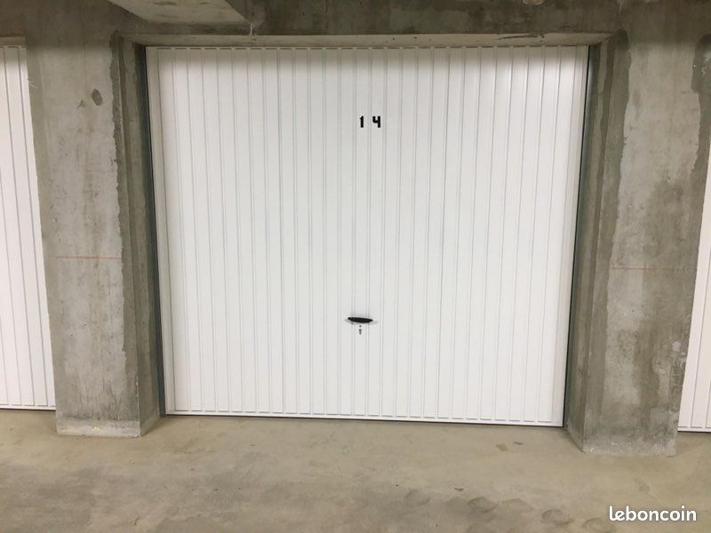Recherche de garage / box / parking · à Seyssinet-Pariset · 1 €/mois