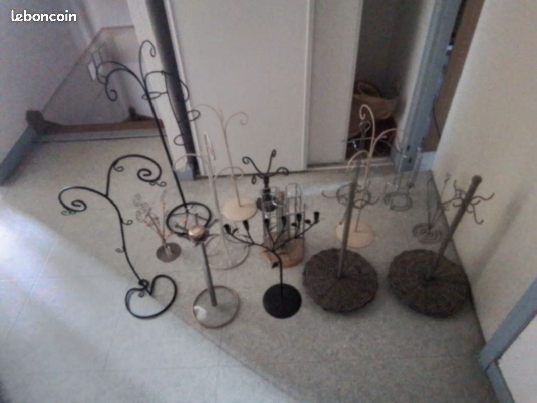 Lot présentoir à bijoux (image 2)