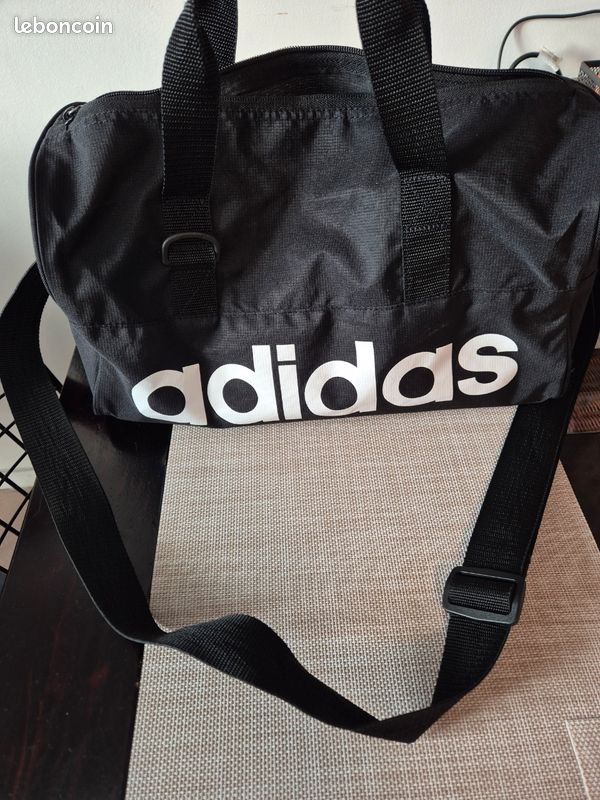 Petit sac de sport Adidas Accessoires Bagagerie