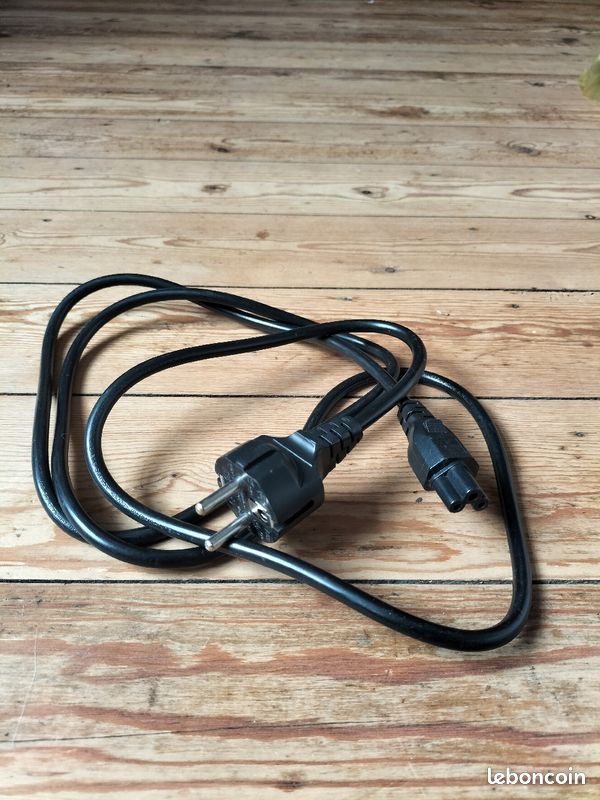 Cordon d'alimentation tripolaire, IEC C5 (image 1)