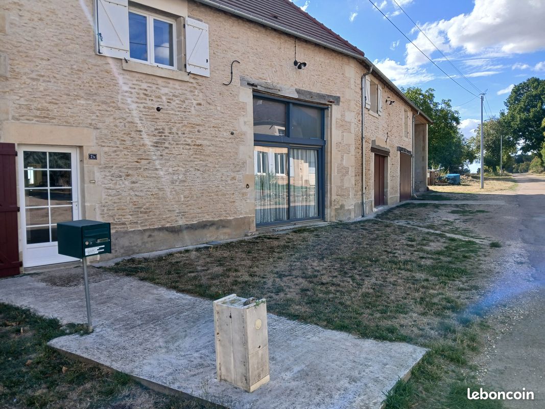 Maison 8 pièces 260 m² · à Donzy · 260 m² · 185 000 €