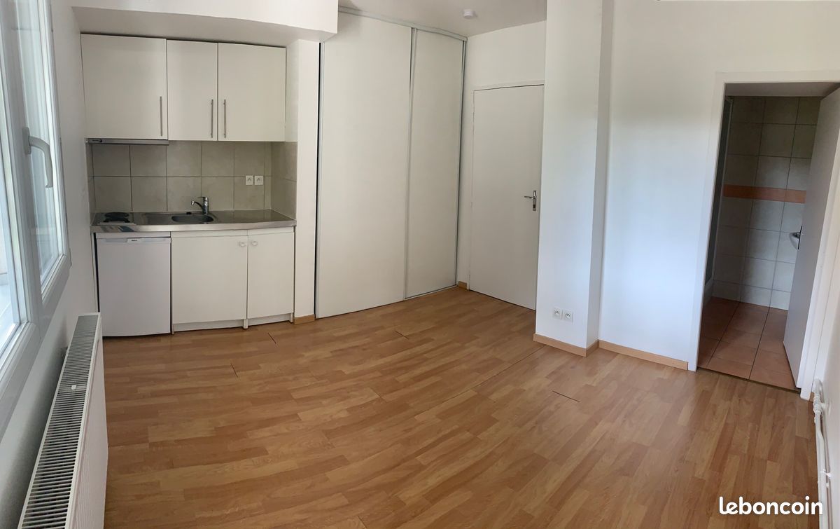Appartement 1 pièce 16 m² · à Clermont-Ferrand · 16 m² · 360 €