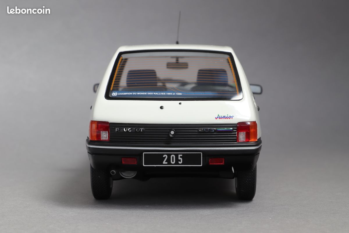 Peugeot 205 Junior Blanc Meije 1988 1/18 Otto Ottomobile (image 10)