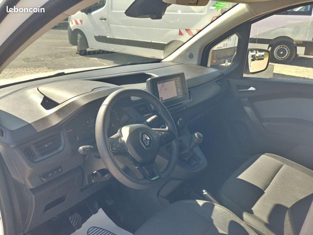 RENAULT KANGOO VAN dCi 95 Extra - 3 Places (image 14)