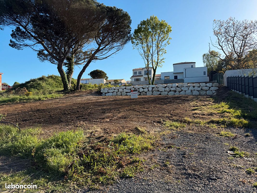 Terrain 580 m² VAUX SUR MER (image 1)