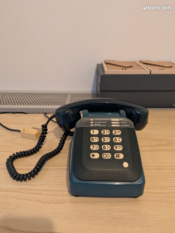 ANCIEN TÉLÉPHONE SOCOTEL S63 Bleu/turquoise A Touches Vintage Fonctionnel 1986 EUR 20,00 - FR