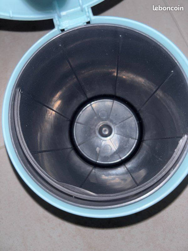 Poubelle Guy Levasseur 3 litres bi-colore bleu/vert neuve (image 3)