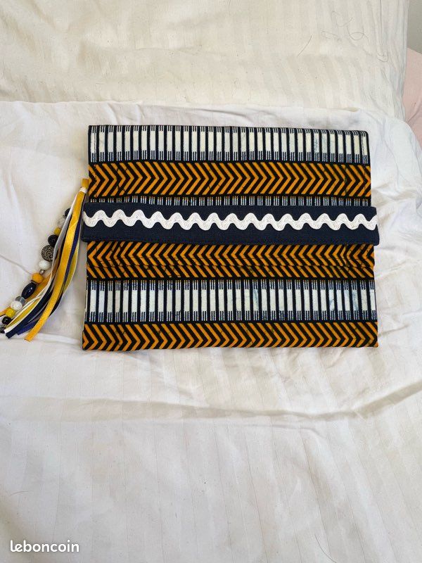 Sac pochette à rayures bleue et orange (image 1)