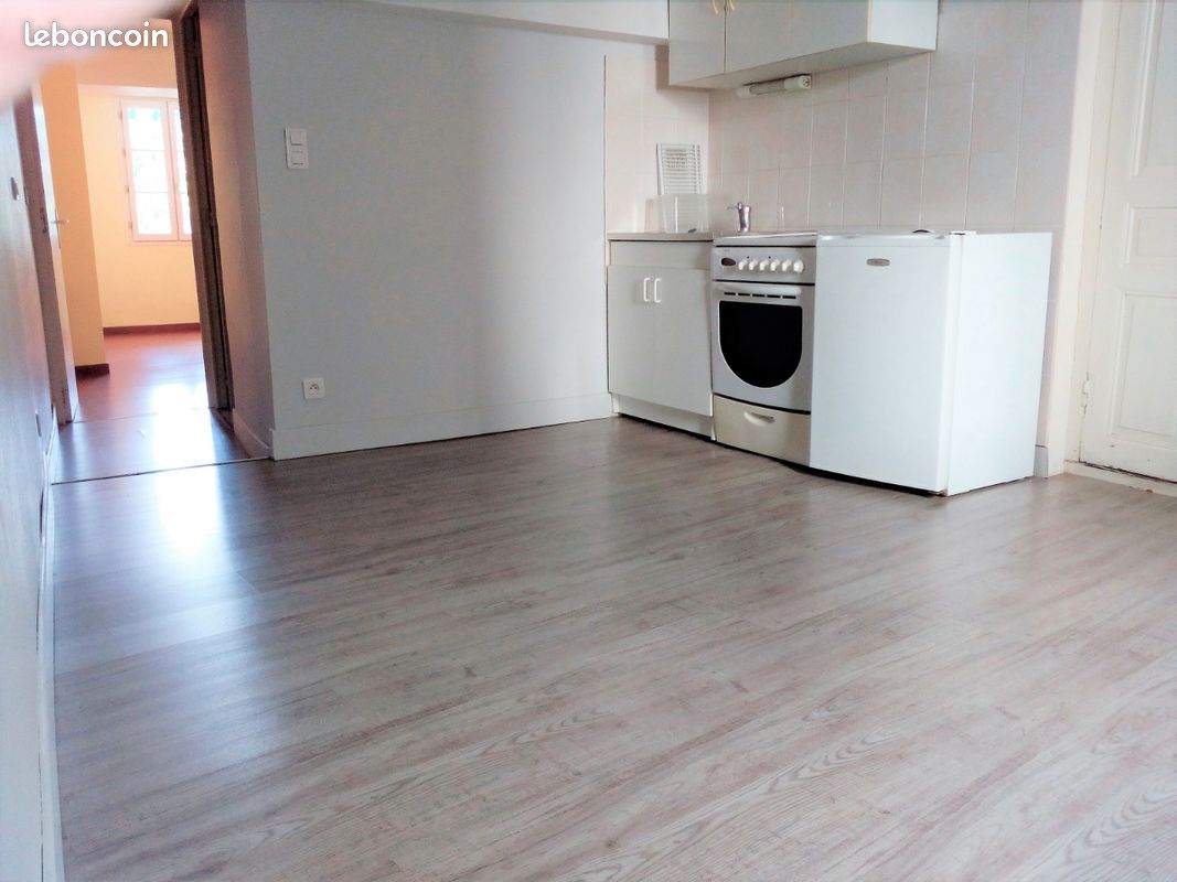 Appartement 2 pièces 25 m² · à Tulle · 25 m² · 330 €