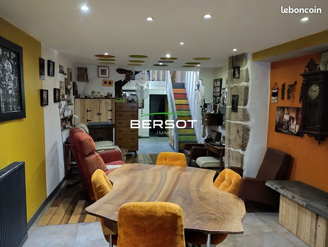 Maison 10 pièces 206 m² · à Port-sur-Saône · 206 m² · 128 000 €