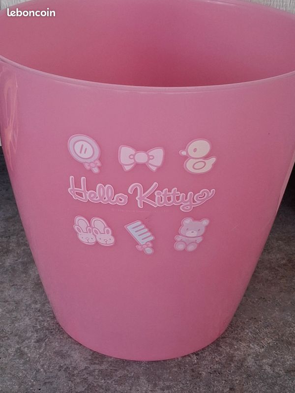 Poubelle Hello Kitty (image 1)