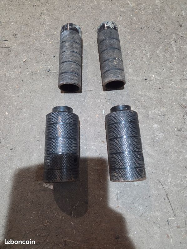 PAIRE DE REPOSE PIEDS TRIAL S3 - ACIER REGLABLES