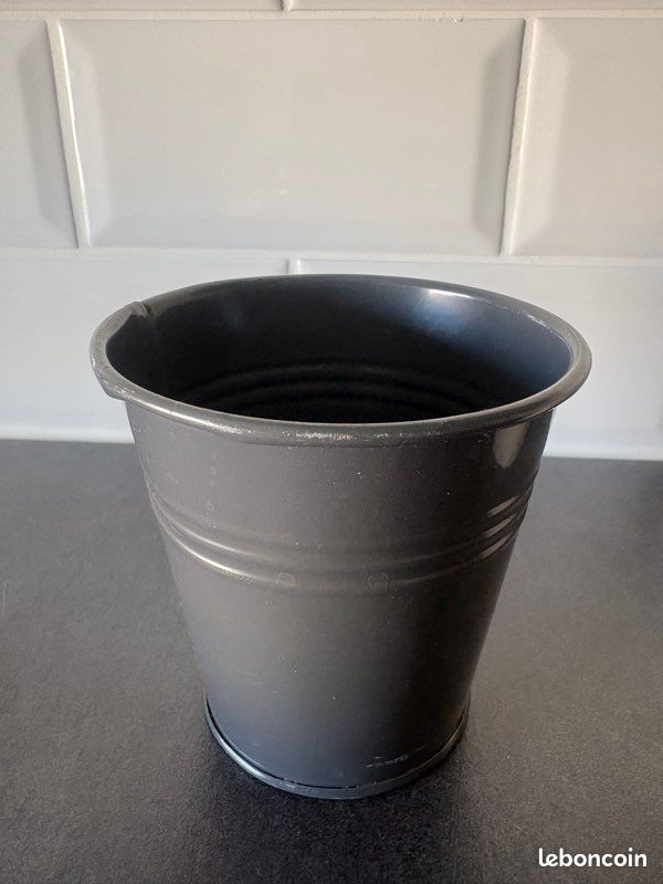 3 pots métalliques (image 2)