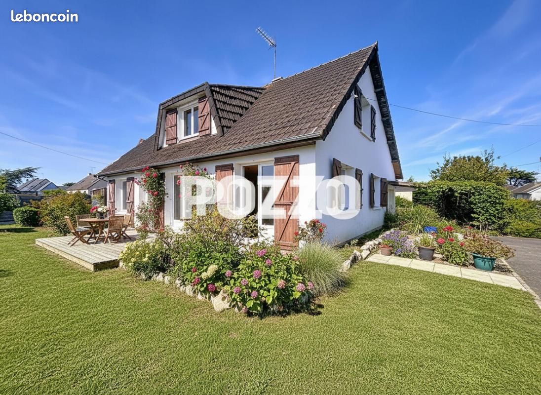 Maison 8 pièces 160 m² · à Bréhal · 160 m² · 275 000 €