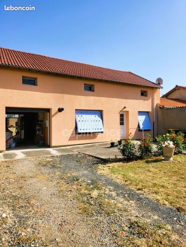 Maison 2 pièces 70 m² · à Le Mayet-d'École · 70 m² · 162 000 €