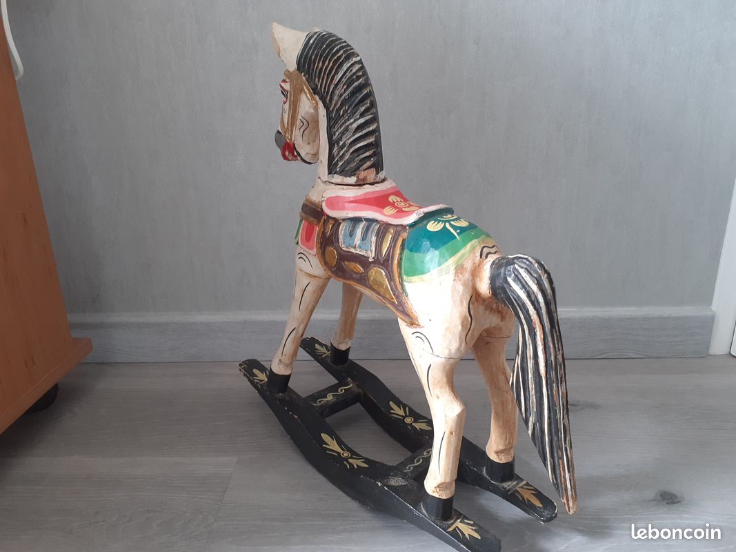 CHEVAL EN BOIS ancienne statue de collection Figurine unique peinte à
