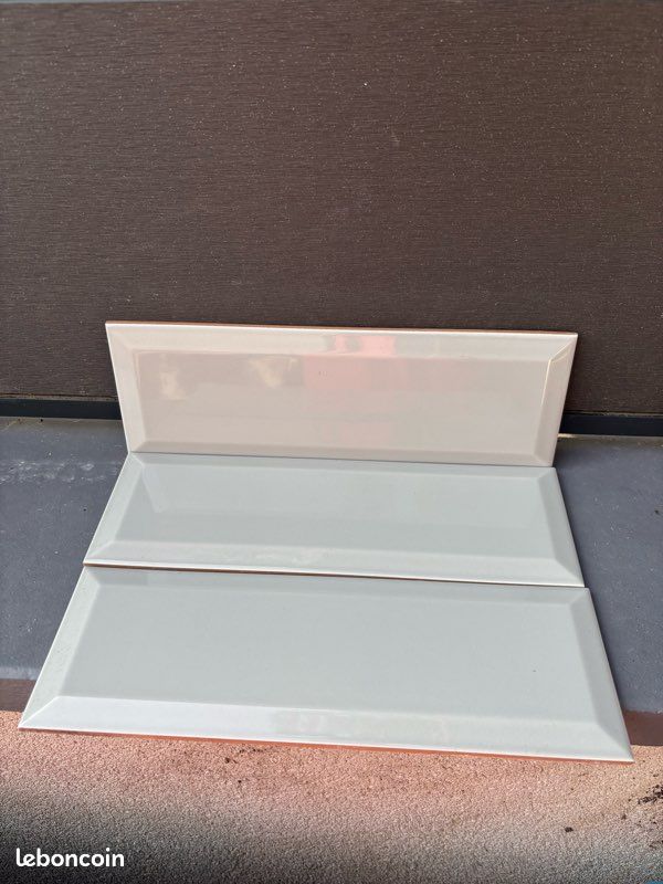 7m2 / Carrelage métro gris perle 10x30 (image 1)