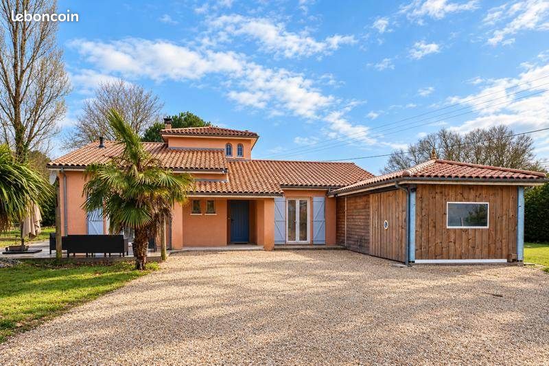 Maison 7 pièces 150 m² · à Saint-Aigulin · 150 m² · 234 300 €