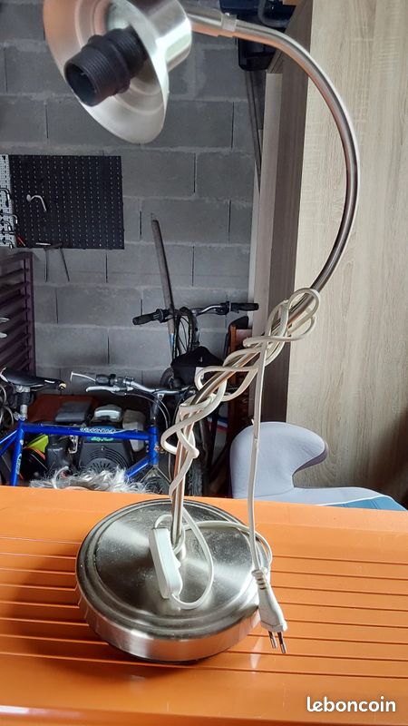 Lampe de bureau (image 1)