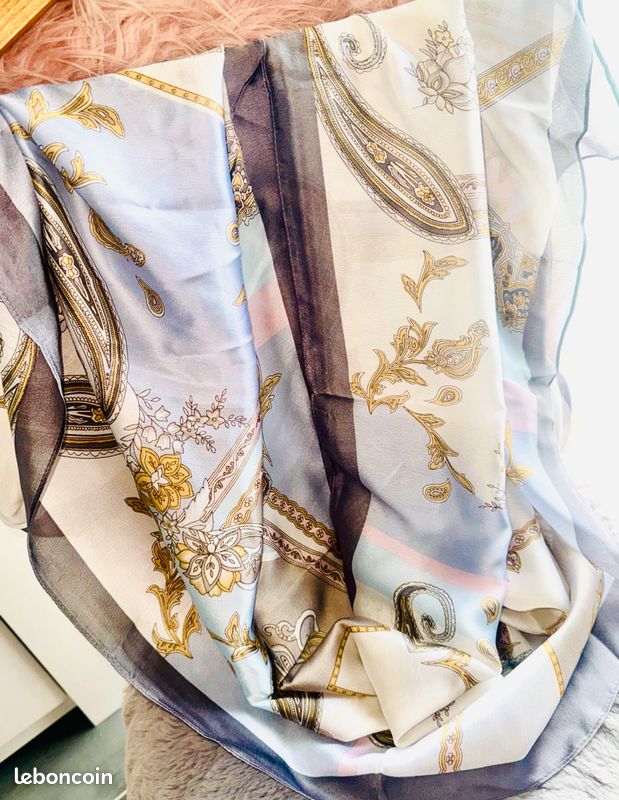 Foulard en soie (image 15)