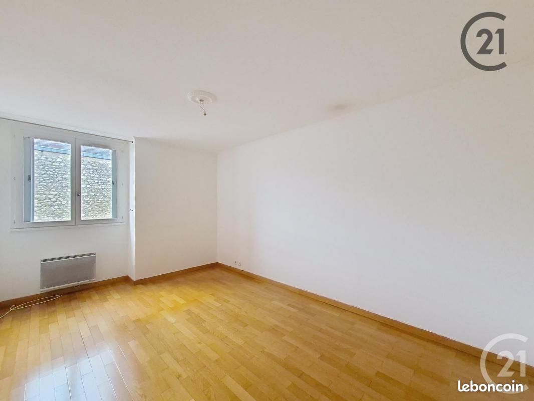 Appartement a louer montereau-fault-yonne - 4 pièce(s) - 102 m2 - Surfyn