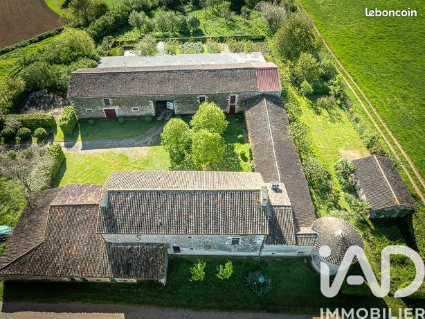 Maison 8 pièces 432 m²