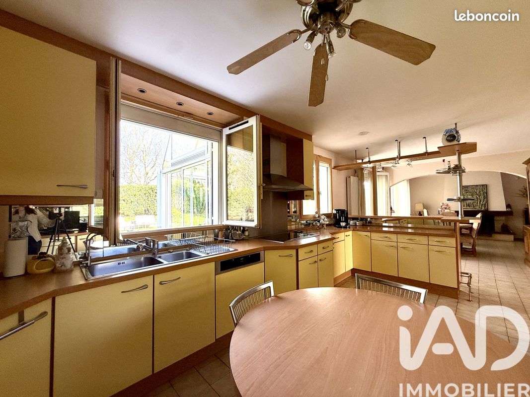 Maison familiale 8 pièces 209 m² (image 9)